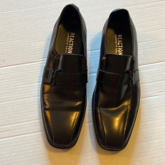 Reaction Kenneth Cole-8-black-dress shoes with buckle on top .loafers, slip on main image 4